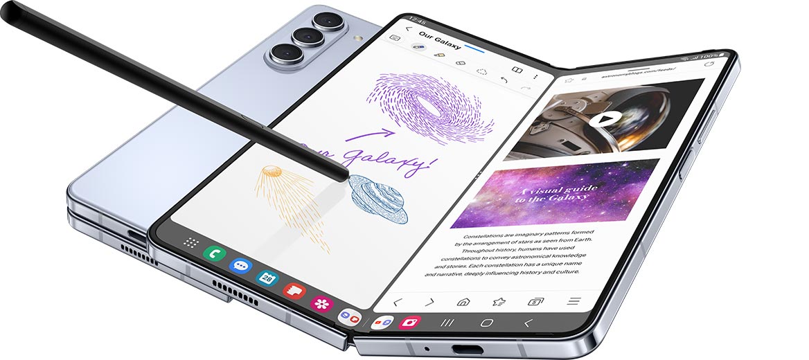 Deux appareils Galaxy Z Fold5. L’un est plié et vu de l’arrière. L’autre est ouvert sur l’écran principal. Deux fenêtres sont affichées sur l’écran principal. L’une est une application de prise de notes avec des dessins créés à l’aide du stylet S Pen survolant l’écran. L’autre est un navigateur Internet.